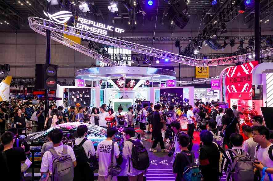 华硕主板撼动BW2025 ROG玩+乐园引玩家狂欢 - 幕帆 AI 科技