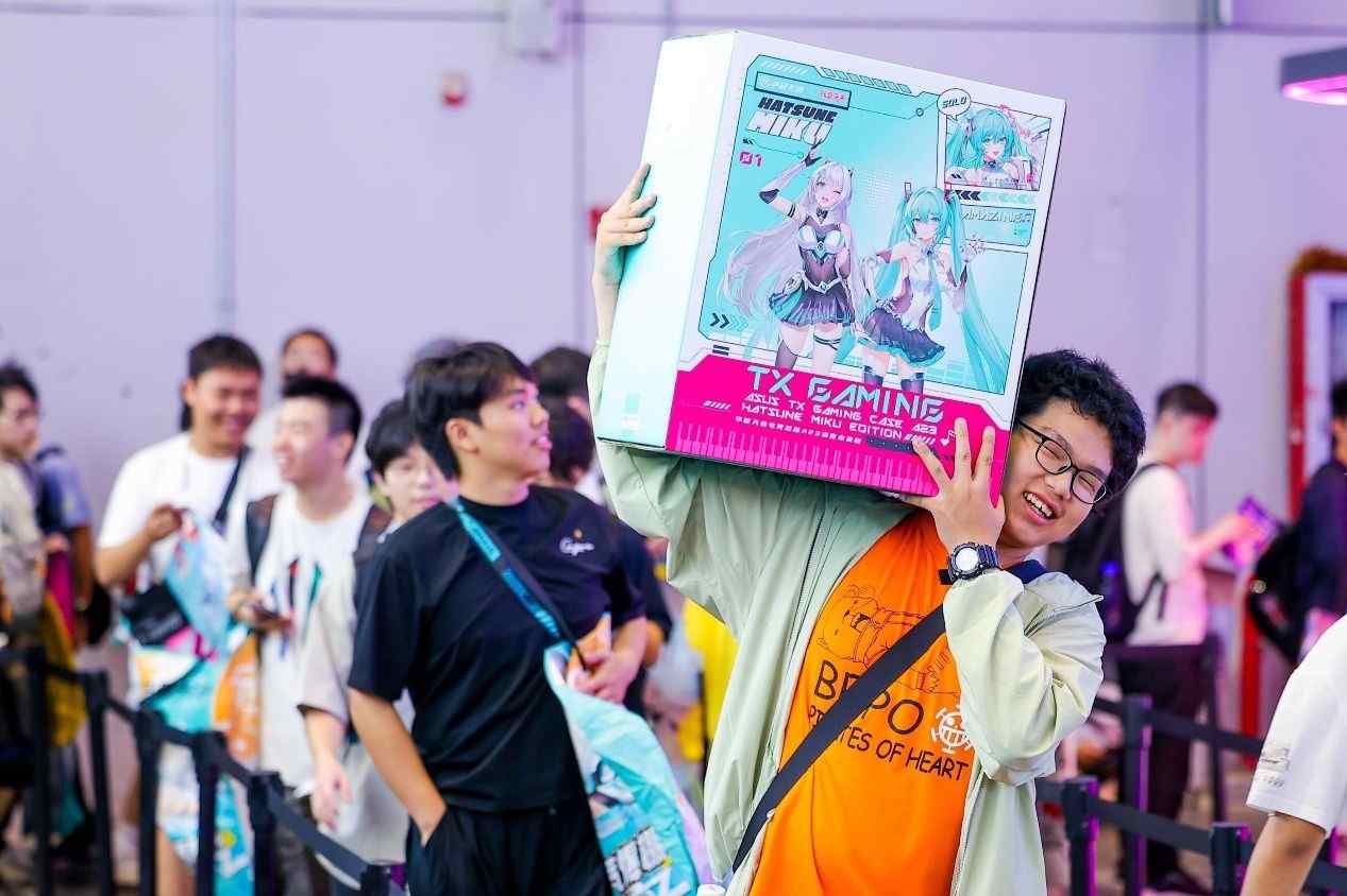 华硕主板撼动BW2025 ROG玩+乐园引玩家狂欢(图31)