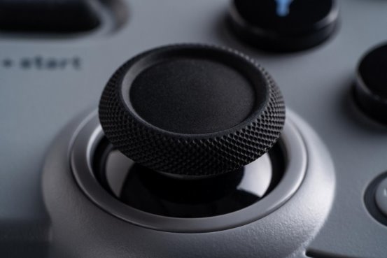 八位堂十二周年献礼！复古旗舰Pro 3蓝牙手柄正式发布(图3)