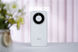 送父母性价比高的手机：售价1189元的它堪称首选 - 幕帆 AI 科技