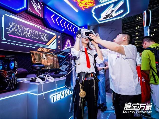 BW2025技嘉AORUS战力全开，次元突破！硬核电竞引爆文化狂潮(图3)