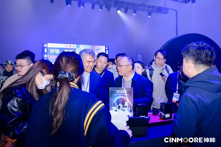 神眸携秋季新品亮相阿里云“秒物·智趣” 开启智能影像新纪元(图3) 神眸携秋季新品亮相阿里云“秒物·智趣” 开启智能影像新纪元(图3)