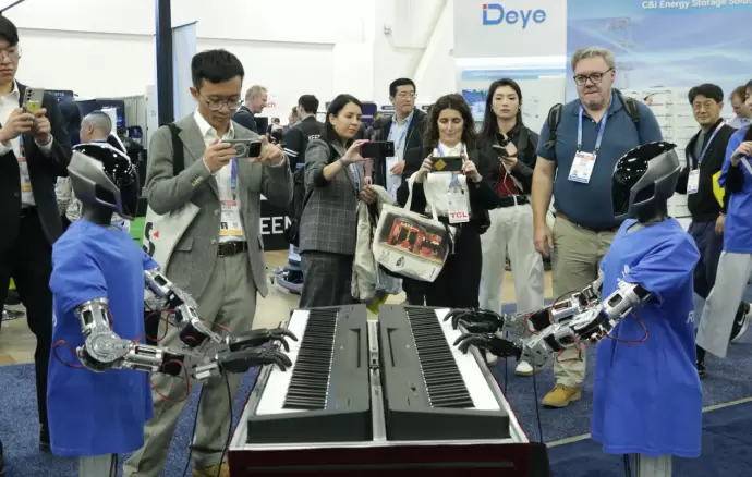 CES 2026 | Linkerbot:80%市场+高自由度月产千台,筑牢全球灵巧手产业基座(图1) CES 2026 | Linkerbot:80%市场+高自由度月产千台,筑牢全球灵巧手产业基座(图1)