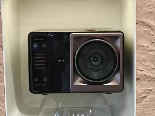 从IFA到CES双冠加冕,Vidda C5无界如何用“硬核”捅破投影天花板(图4) 从IFA到CES双冠加冕,Vidda C5无界如何用“硬核”捅破投影天花板(图4)