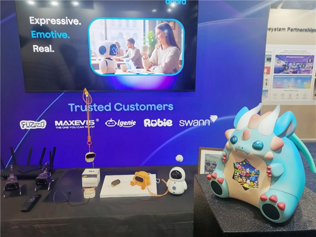 声网联合博通集成于CES 2026发布 R2 全场景 AI 机器人开发套件(图3) 声网联合博通集成于CES 2026发布 R2 全场景 AI 机器人开发套件(图3)