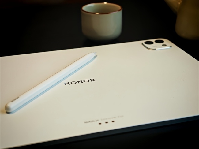 2025最佳AI平板终极选购指南：这5款将彻底改变你的效率！(图1)