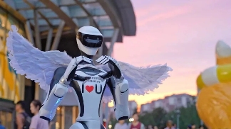 赛博丘比特空降！这个七夕，浪漫被机器人承包了！(图3)