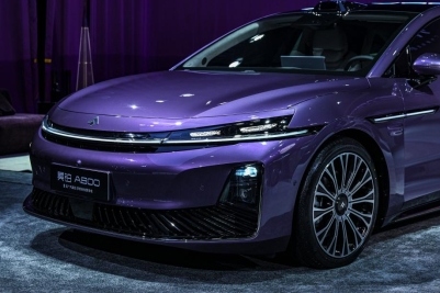 广汽昊铂首款智慧旗舰轿车A800亮相成都车展(图5)