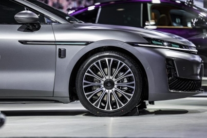 广汽昊铂首款智慧旗舰轿车A800亮相成都车展(图6)