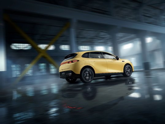 为全球年轻用户打造的“人生Dream Car” 零跑Lafa5预售开启(图7)