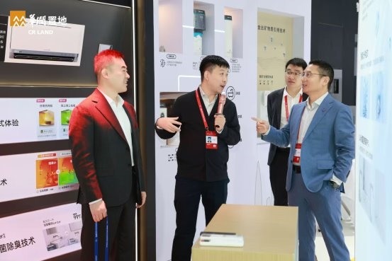 奥普智能科技携手华润置地亮相2025武汉智博会，共筑“好房子”新标杆(图5)