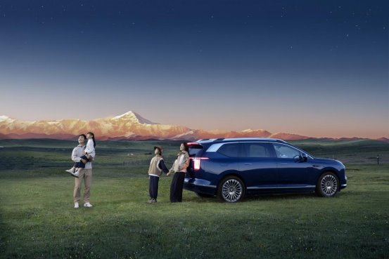 2025广州车展，广汽昊铂HL黑武士版震撼亮相！(图4)