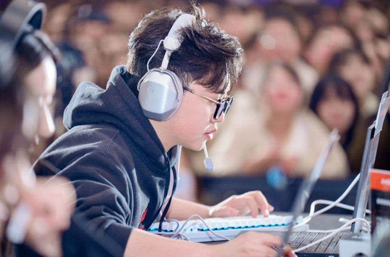 “核力满满 帧帧制霸” AMD帧香电竞嘉年华南京终极一站完美谢幕,硬核性能引爆玩家狂欢!(图6) “核力满满 帧帧制霸” AMD帧香电竞嘉年华南京终极一站完美谢幕,硬核性能引爆玩家狂欢!(图6)