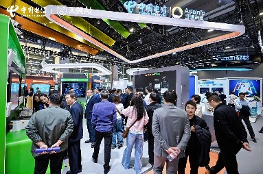 2025数智科技生态大会：亚信科技与中国电信“数智同行、智惠共荣”(图5)