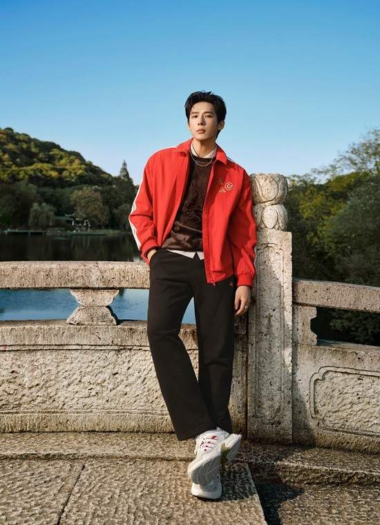以信念为缰，驭光而上—— adidas Sportswear 2026马年系列上市(图9)